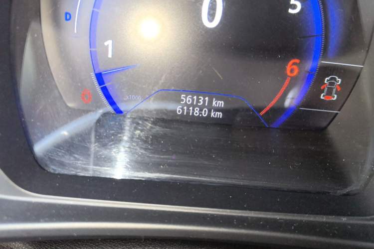 Used Renault Koleos 2018 2.0L Two-Wheel-Drive Luxury Edition Odometer Close Up
