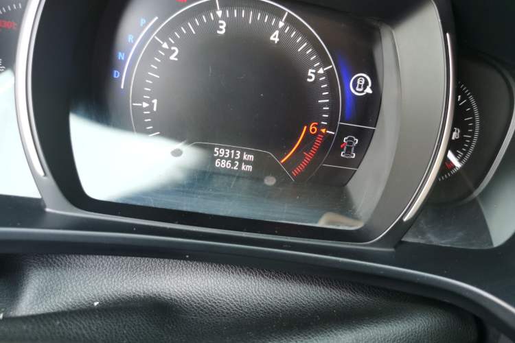 Used Renault Koleos 2018 2.0L Two-Wheel-Drive Luxury Edition Odometer Close Up