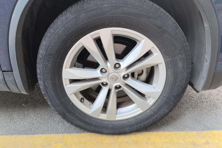 Used Renault Koleos 2018 2.0L Two-Wheel-Drive Luxury Edition Right Front Wheel Hub