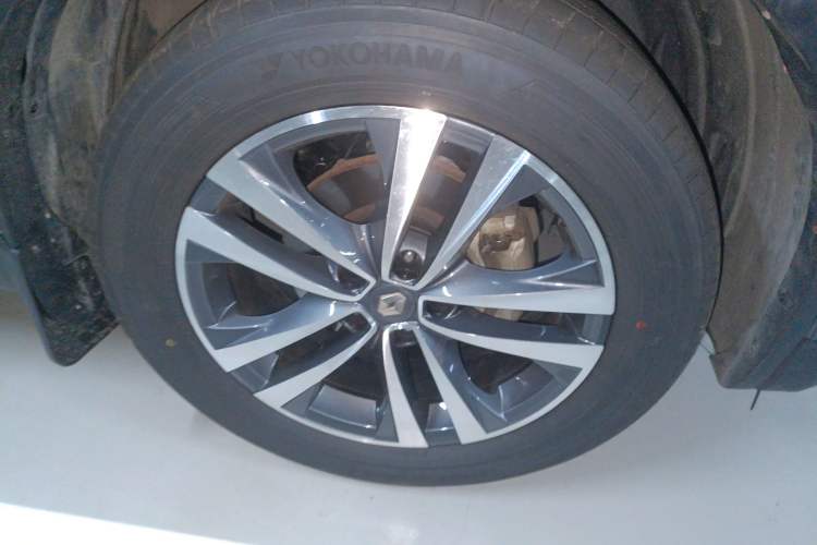 Used Renault Koleos 2018 2.0L Two-Wheel-Drive Luxury Edition Right Front Wheel Hub