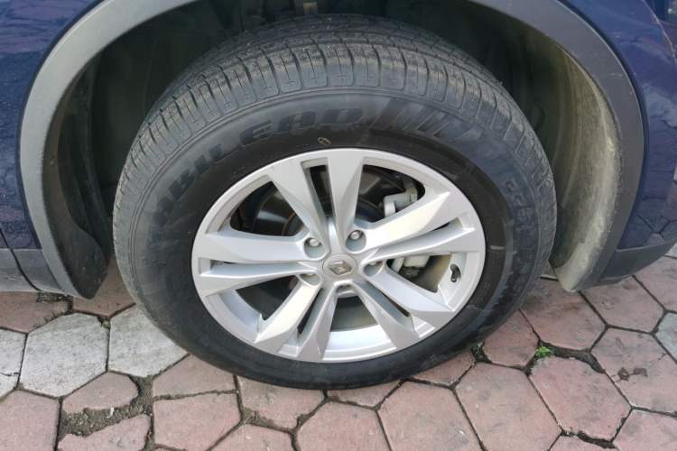 Used Renault Koleos 2018 2.0L Two-Wheel-Drive Luxury Edition Right Front Wheel Hub