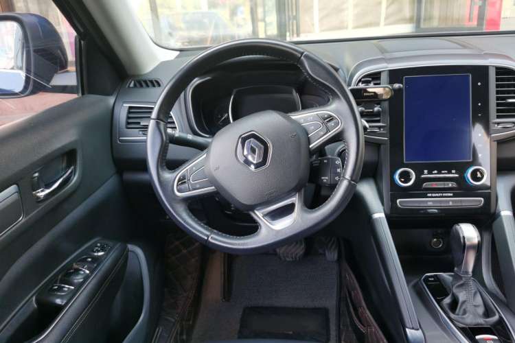 Used Renault Koleos 2018 2.0L Two-Wheel-Drive Luxury Edition Steering Wheel