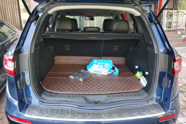 Used Renault Koleos 2018 2.0L Two-Wheel-Drive Luxury Edition Trunk