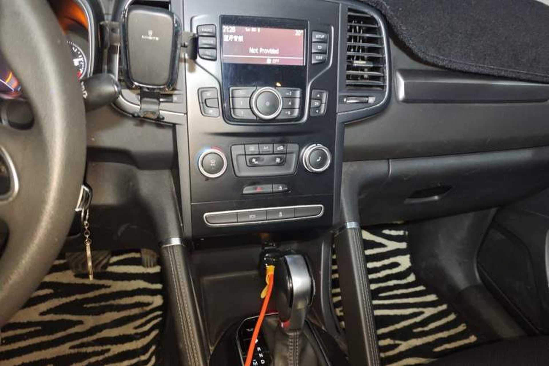 Used Renault Koleos 2018 2.0L Two-Wheel Drive Comfort Edition Audio And AC Panel