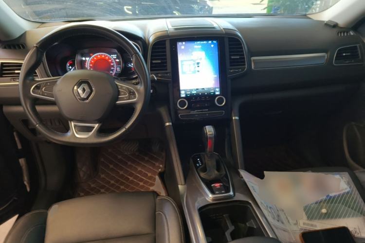 Used Renault Koleos 2018 2.0L Two-Wheel-Drive Luxury Edition Center Console