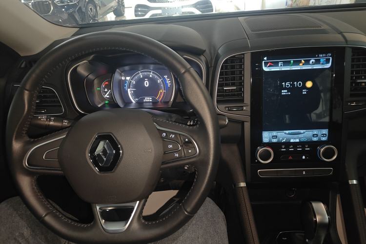 Used Renault Koleos 2018 2.0L Two-Wheel Drive Leading Edition Center Console