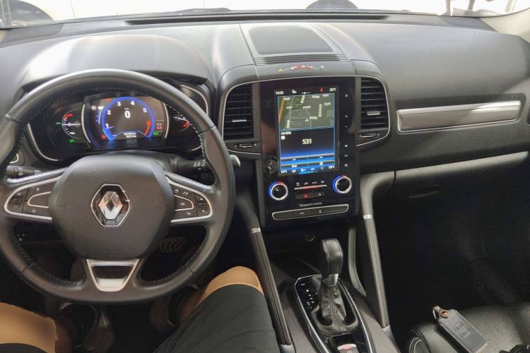 Used Renault Koleos 2018 2.0L Two-Wheel-Drive Luxury Edition Center Console