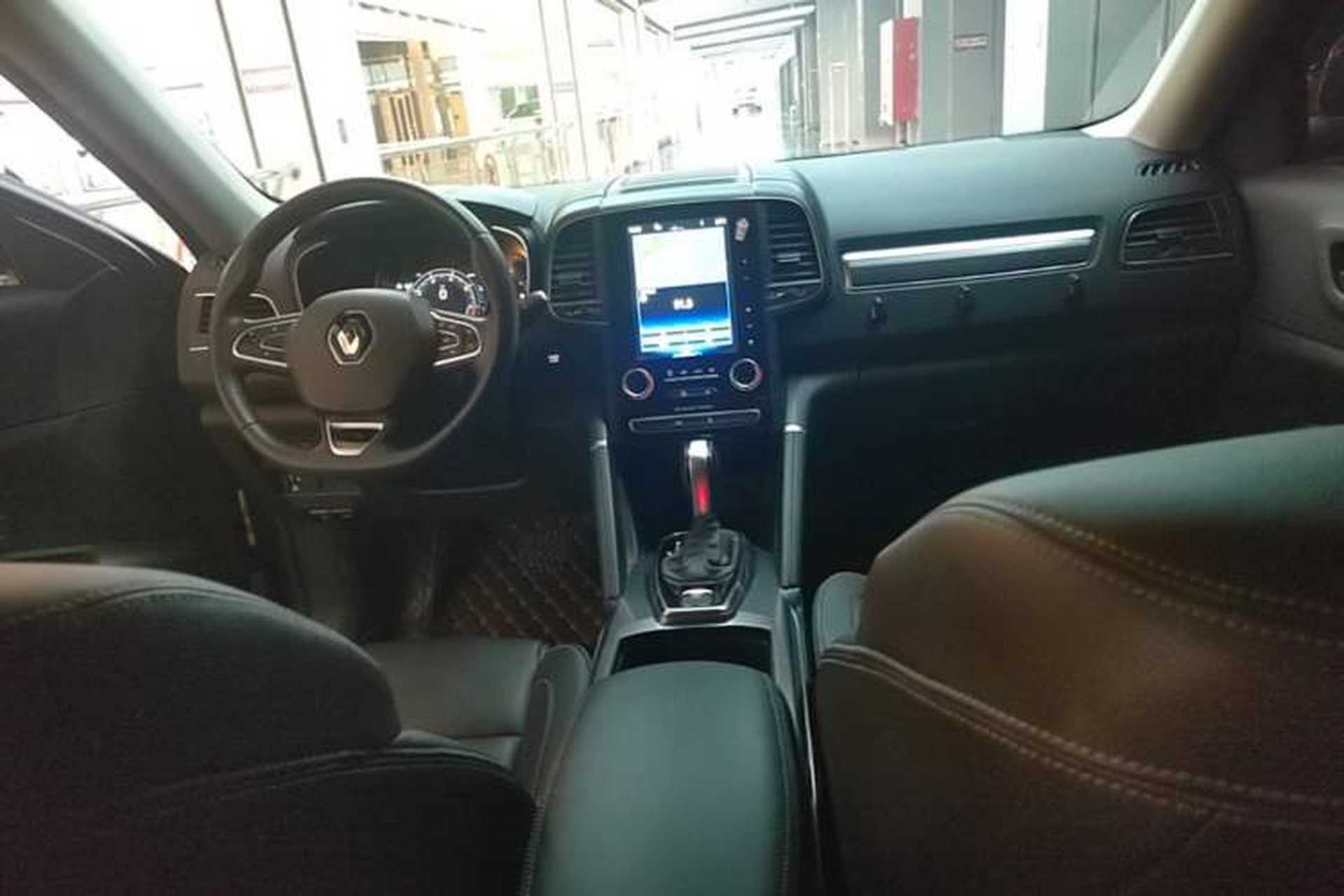 Used Renault Koleos 2018 2.0L Two-Wheel-Drive Luxury Edition Center Console