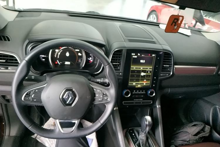 Used Renault Koleos 2018 2.0L Two-Wheel Drive 120th Anniversary Limited Edition Center Console