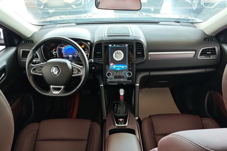 Used Renault Koleos 2018 2.0L Two-Wheel Drive 120th Anniversary Limited Edition Center Console