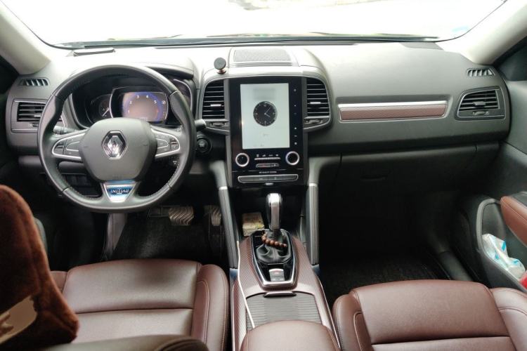 Used Renault Koleos 2018 2.0L Two-Wheel Drive 120th Anniversary Limited Edition Center Console