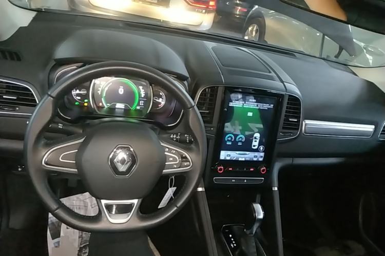 Used Renault Koleos 2018 2.0L Two-Wheel Drive Leading Edition Center Console