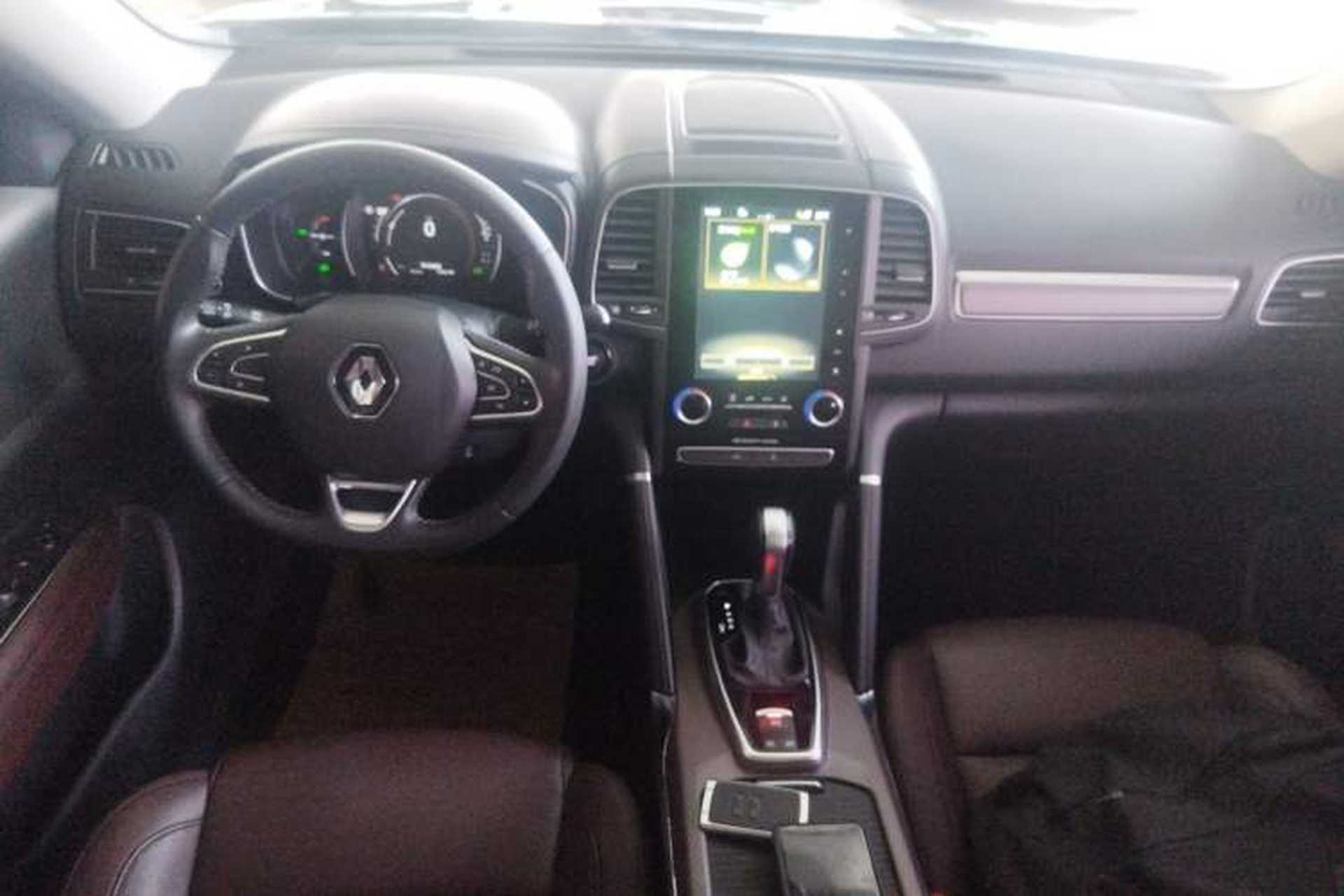 Used Renault Koleos 2018 2.0L Two-Wheel Drive 120th Anniversary Limited Edition Center Console