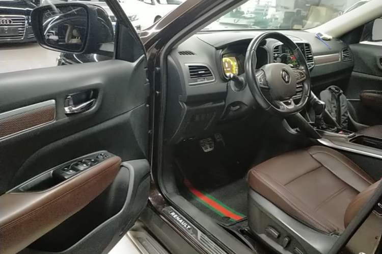 Used Renault Koleos 2018 2.5L Two-Wheel Drive 120th Anniversary Limited Edition Driver Seat
