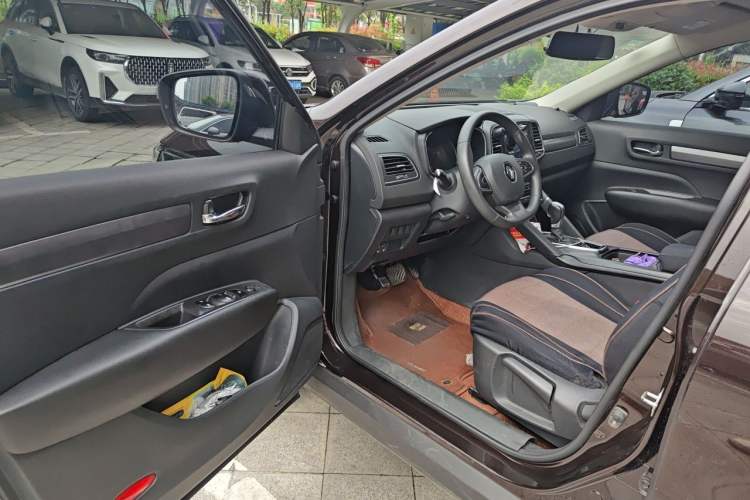 Used Renault Koleos 2018 2.0L Two-Wheel Drive Comfort Edition Driver Seat