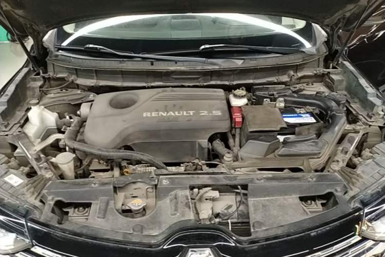 Used Renault Koleos 2018 2.5L Two-Wheel Drive 120th Anniversary Limited Edition Engine Bay