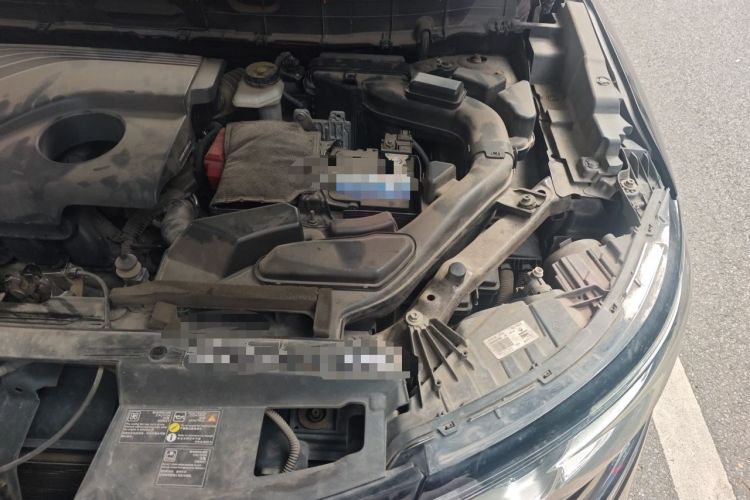 Used Renault Koleos 2018 2.0L Two-Wheel-Drive Luxury Edition Engine Bay Left