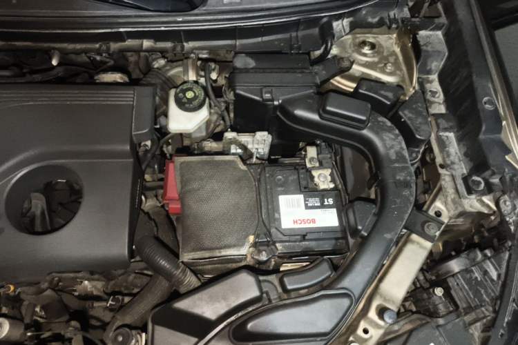 Used Renault Koleos 2018 2.0L Two-Wheel Drive Comfort Edition Engine Bay Left