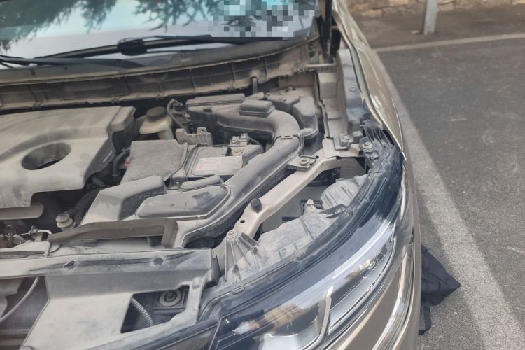 Used Renault Koleos 2018 2.0L Two-Wheel-Drive Luxury Edition Engine Bay Left