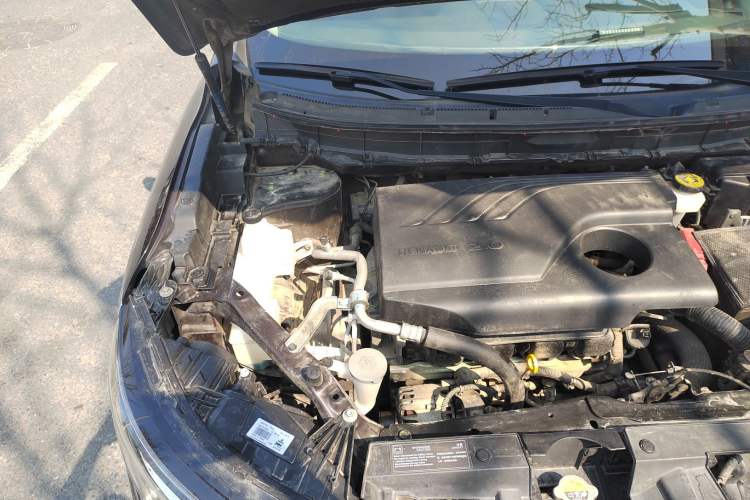 Used Renault Koleos 2018 2.0L Two-Wheel Drive Comfort Edition Engine Bay Right