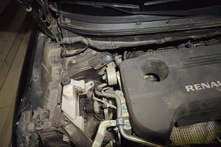 Used Renault Koleos 2018 2.5L Two-Wheel Drive 120th Anniversary Limited Edition Engine Bay Right