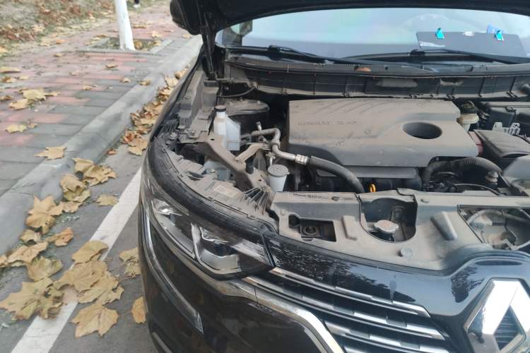 Used Renault Koleos 2018 2.0L Two-Wheel-Drive Luxury Edition Engine Bay Right