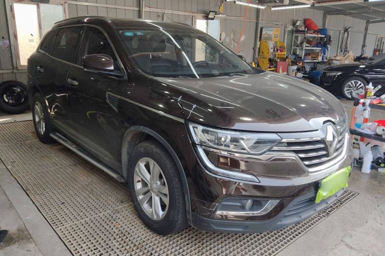 Used Renault Koleos 2018 2.0L Two-Wheel-Drive Luxury Edition Front Right 45 Deg