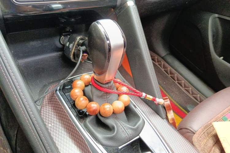 Used Renault Koleos 2018 2.0L Two-Wheel Drive 120th Anniversary Limited Edition Gear Lever
