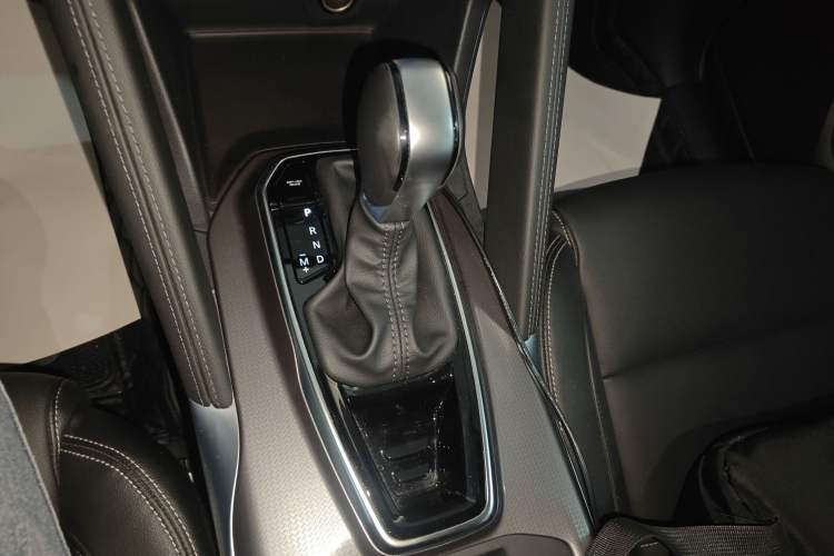 Used Renault Koleos 2018 2.0L Two-Wheel Drive Leading Edition Gear Lever