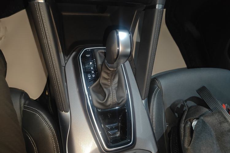Used Renault Koleos 2018 2.0L Two-Wheel Drive Leading Edition Gear Lever