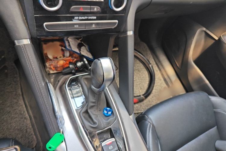 Used Renault Koleos 2018 2.0L Two-Wheel-Drive Luxury Edition Gear Lever