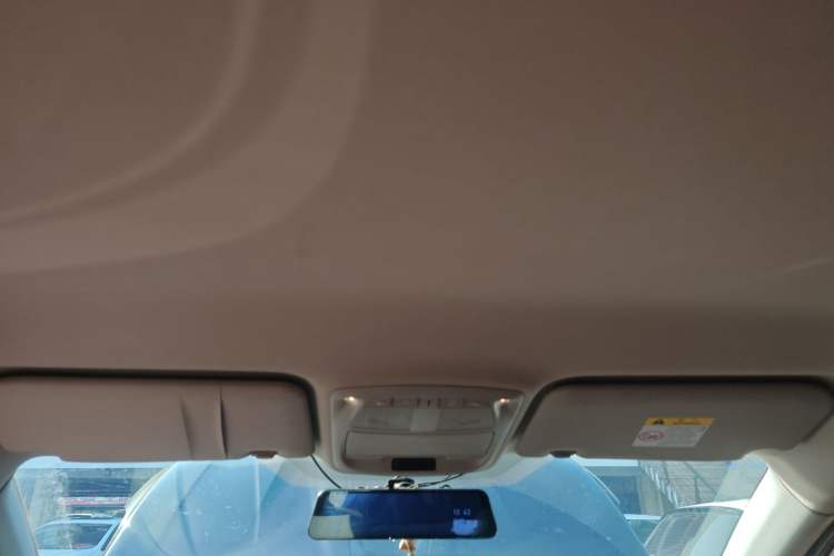 Used Renault Koleos 2018 2.0L Two-Wheel Drive Comfort Edition Headliner