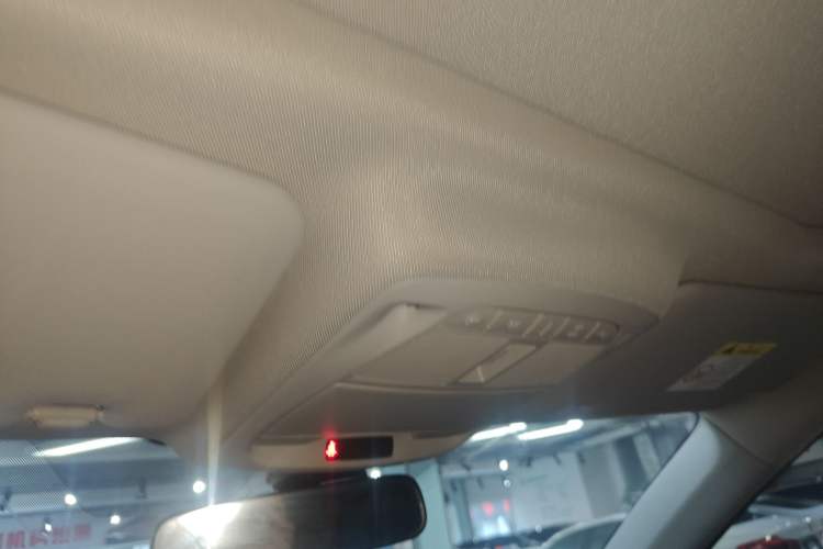 Used Renault Koleos 2018 2.0L Two-Wheel Drive Leading Edition Headliner