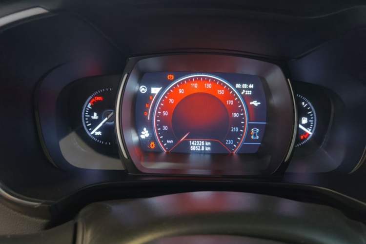 Used Renault Koleos 2018 2.0L Two-Wheel-Drive Luxury Edition Instrument Cluster