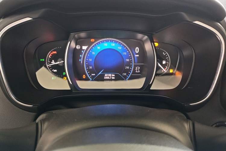 Used Renault Koleos 2018 2.0L Two-Wheel Drive 120th Anniversary Limited Edition Instrument Cluster