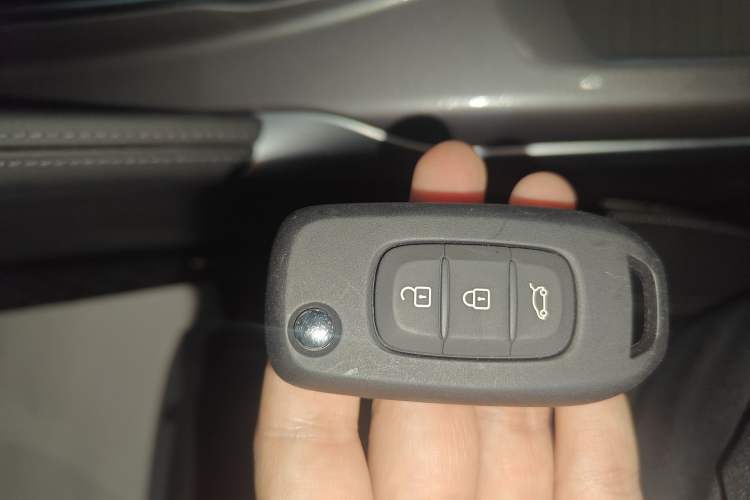 Used Renault Koleos 2018 2.0L Two-Wheel Drive Leading Edition Interior 1