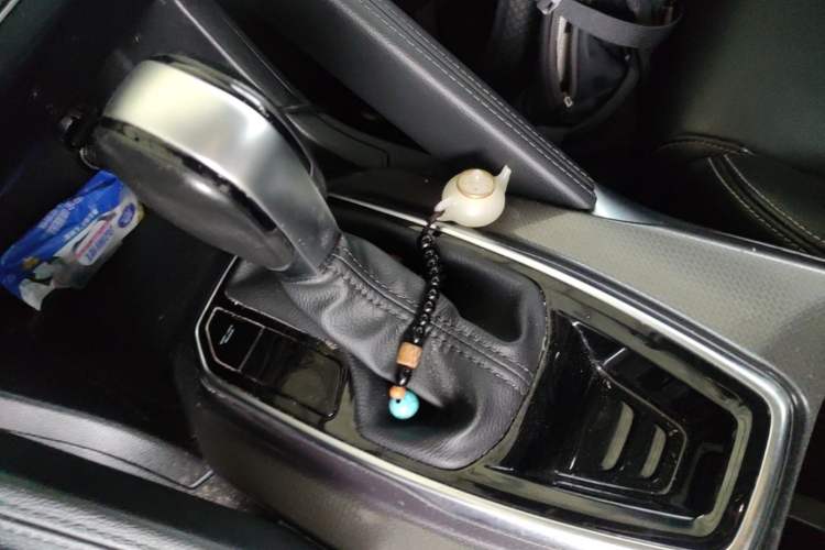 Used Renault Koleos 2018 2.0L Two-Wheel Drive Leading Edition Interior 1