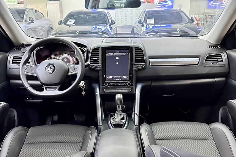 Used Renault Koleos 2018 2.0L Two-Wheel Drive Comfort Edition Interior 1