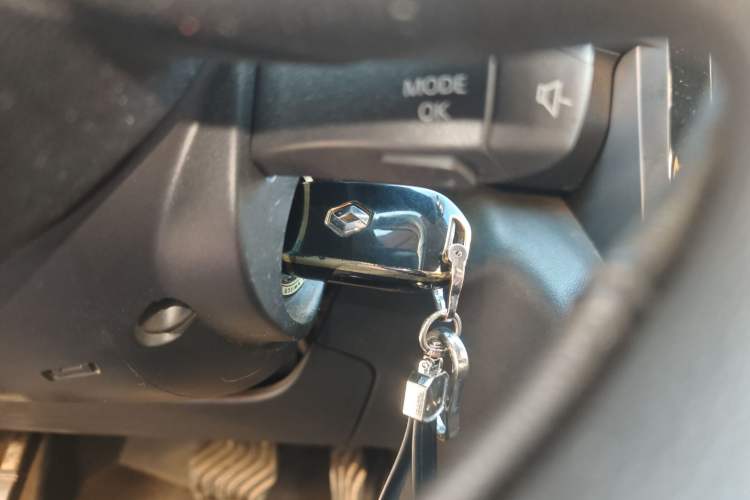 Used Renault Koleos 2018 2.0L Two-Wheel Drive Comfort Edition Interior 1