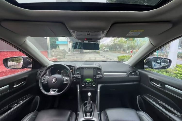 Used Renault Koleos 2018 2.0L Two-Wheel-Drive Luxury Edition Interior 1