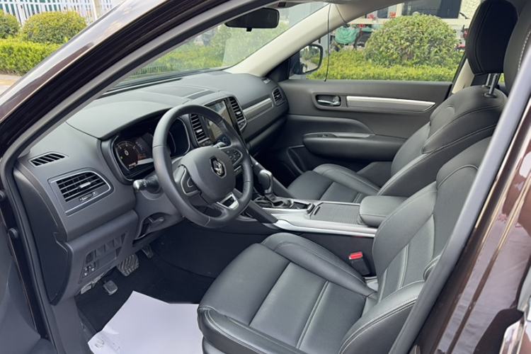 Used Renault Koleos 2018 2.0L Two-Wheel Drive Leading Edition Interior 3