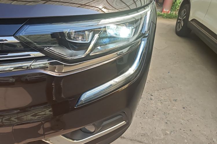 Used Renault Koleos 2018 2.0L Two-Wheel Drive 120th Anniversary Limited Edition Left Front Headlight