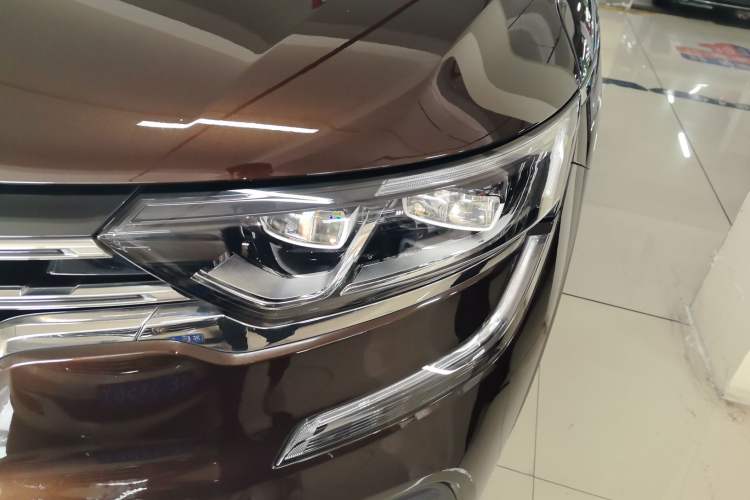 Used Renault Koleos 2018 2.0L Two-Wheel Drive 120th Anniversary Limited Edition Left Front Headlight