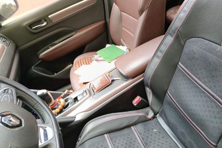 Used Renault Koleos 2018 2.0L Two-Wheel Drive 120th Anniversary Limited Edition Left Front Seat