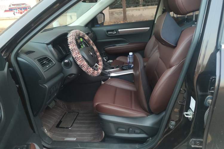 Used Renault Koleos 2018 2.0L Two-Wheel-Drive Luxury Edition Left Front Seat