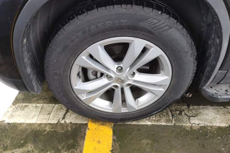 Used Renault Koleos 2018 2.0L Two-Wheel Drive Leading Edition Left Front Wheel Hub