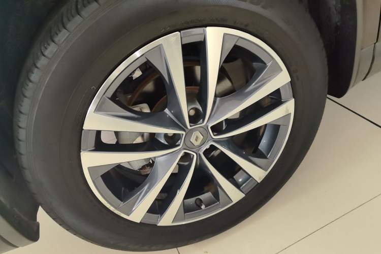 Used Renault Koleos 2018 2.0L Two-Wheel Drive 120th Anniversary Limited Edition Left Front Wheel Hub