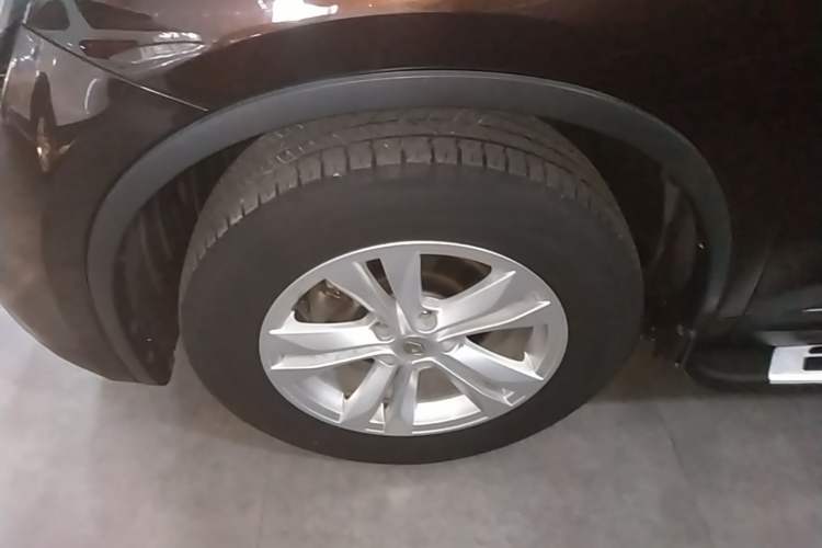 Used Renault Koleos 2018 2.0L Two-Wheel Drive Leading Edition Left Front Wheel Hub