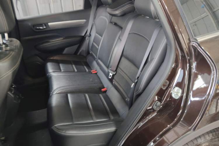 Used Renault Koleos 2018 2.0L Two-Wheel-Drive Luxury Edition Left Rear Seat