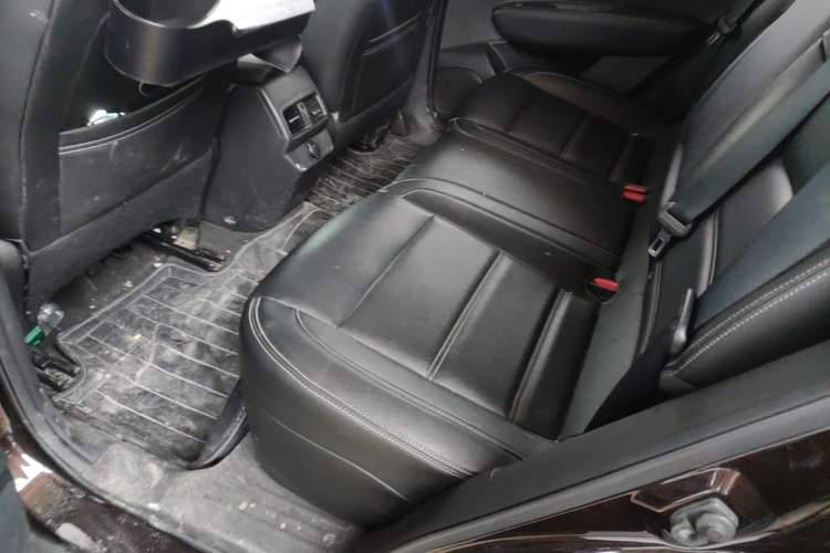 Used Renault Koleos 2018 2.0L Two-Wheel Drive Leading Edition Left Rear Seat